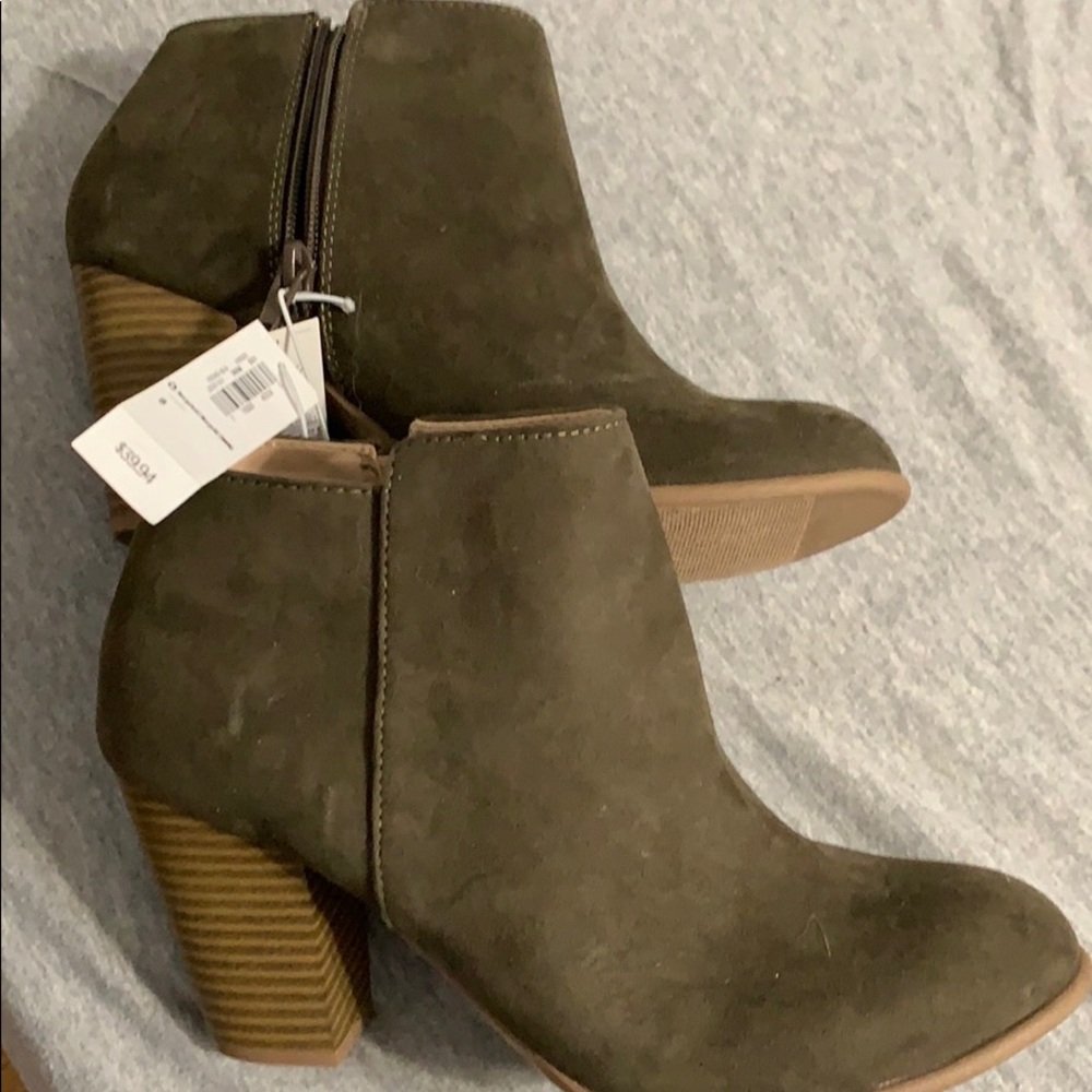COPY - Old navy olive size 8 ankle bootie